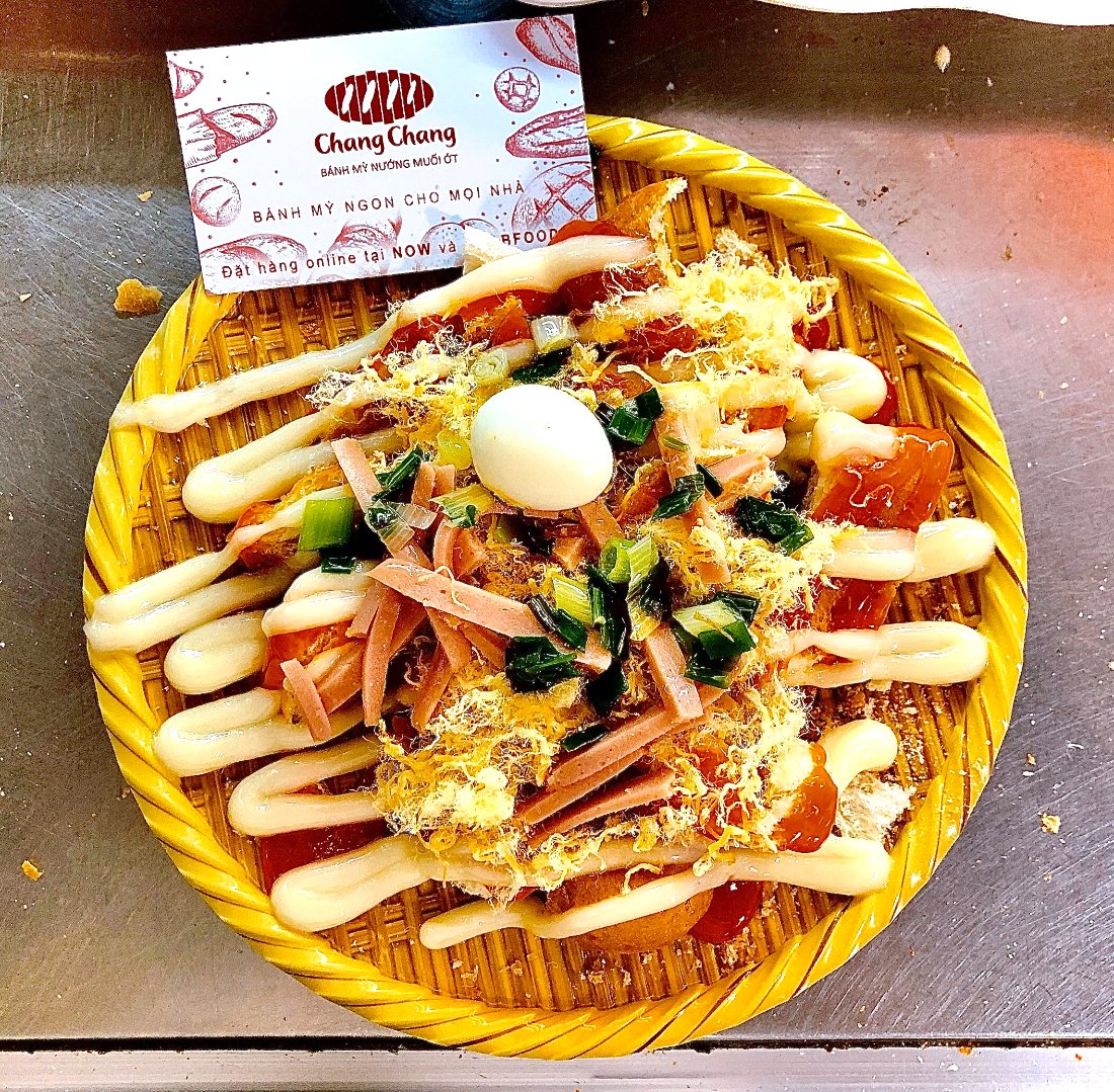 Mâm bánh mì nướng muối ớt